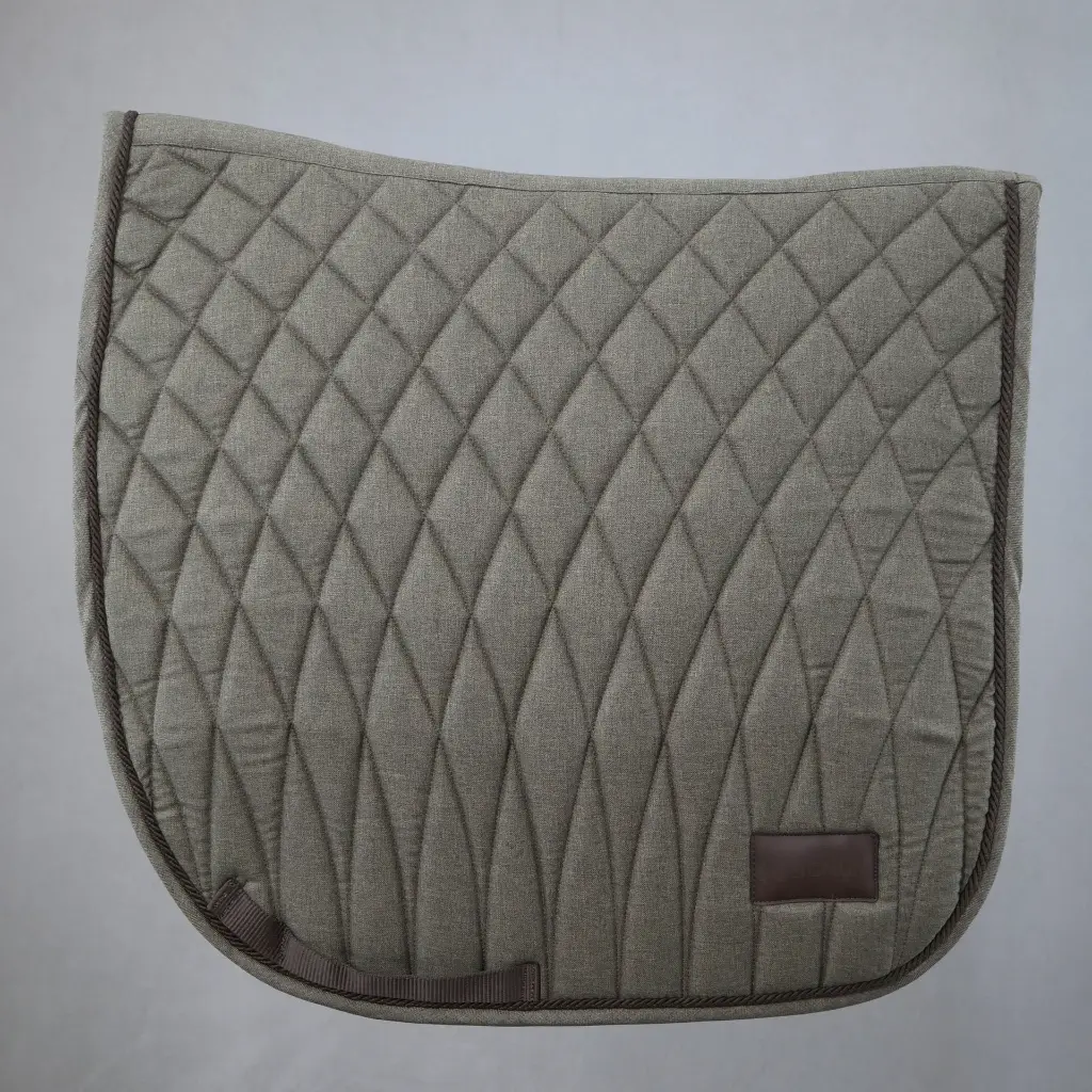 Schabracke_Rautenmuster_braun1.webp